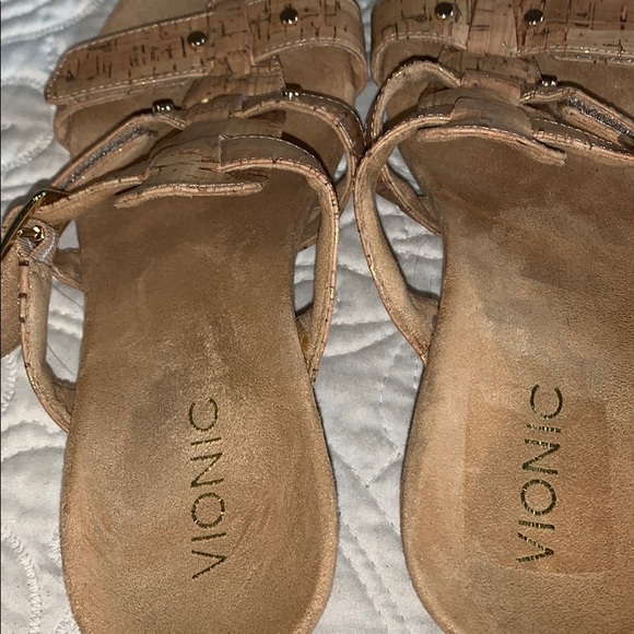 Vionic Wedge Sandals Size 8 NWOT - Picture 3 of 7